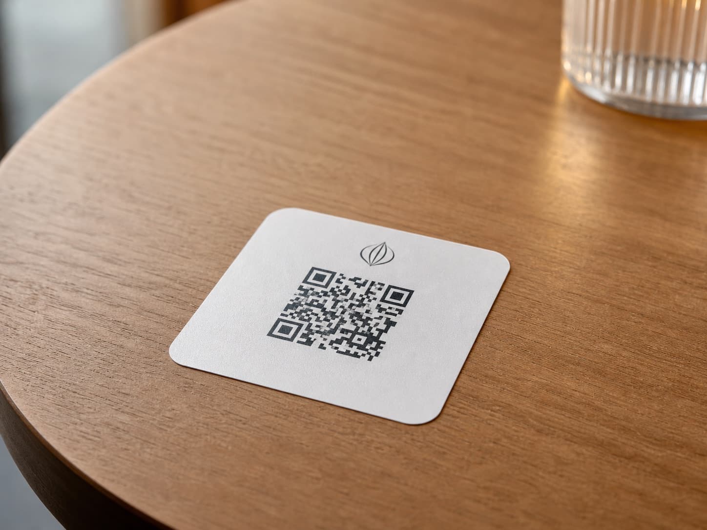 Pegatina vinilo personalizada con código QR para restaurante